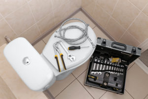 How to Go About Fixing a Leaky Toilet